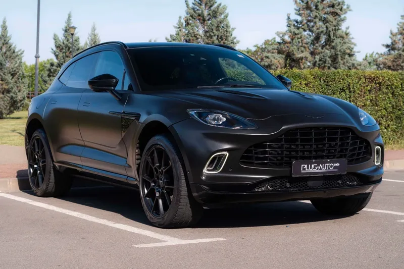 Aston Martin DBX: Матовый атлет с британским характером