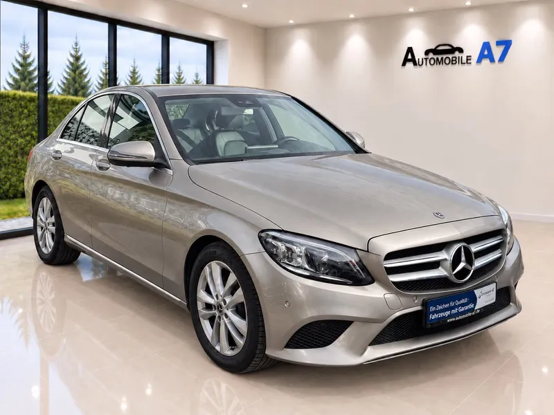 Mercedes-Benz C 300 Avantgarde: Разумный выбор или дорогая игрушка?
