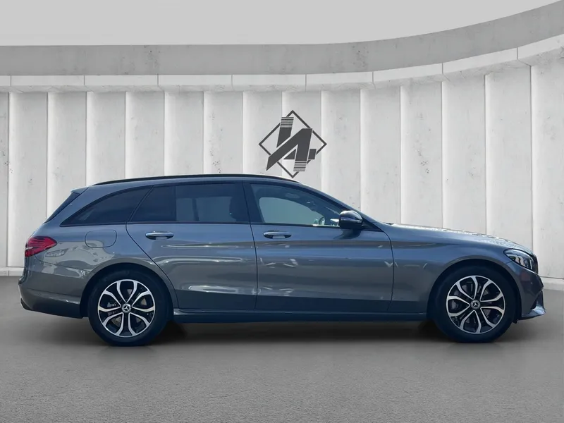 Mercedes-Benz C 300 T: Прагматичный люкс в обертке Night-Paket