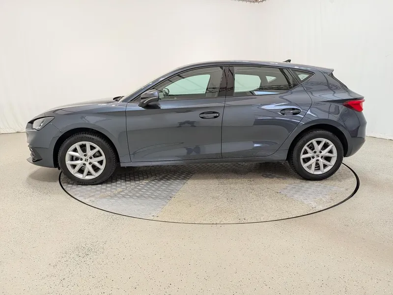 Рациональный выбор в сером цвете: Обзор Seat Leon 1.5 TSI Style